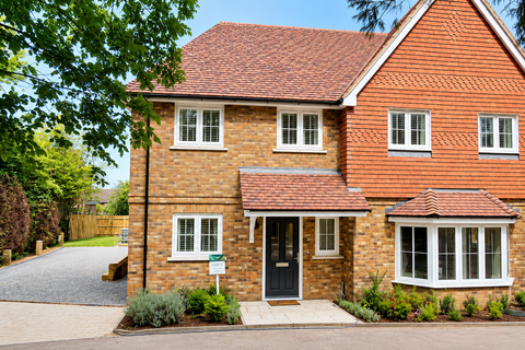 Highfields, Leatherhead Road