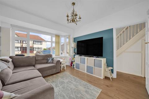 3 bedroom terraced house for sale, Stanley Avenue, Dagenham, RM8