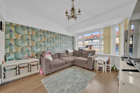 3 bedroom terraced house for sale, Stanley Avenue, Dagenham, RM8