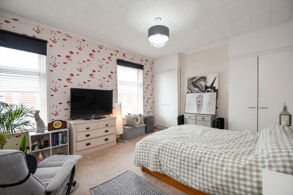 House in Salford, Greater Manchester - View 4
