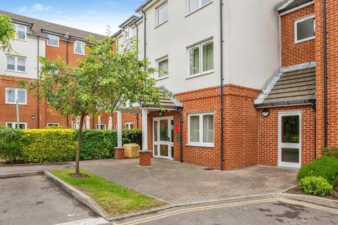 1 bedroom flat for sale, Beaconsfield Road, Waterlooville, Hampshire, PO7