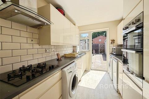 3 bedroom terraced house for sale, Pinewood Park, Farnborough, Hampshire