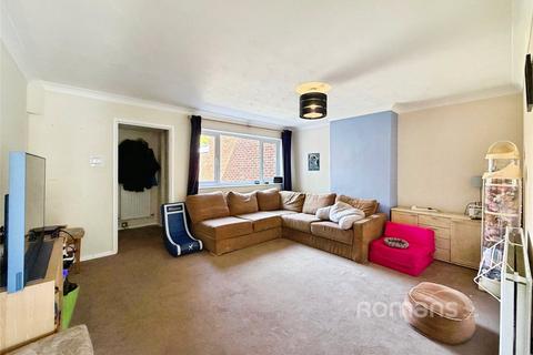 3 bedroom terraced house for sale, Pinewood Park, Farnborough, Hampshire