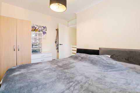 3 bedroom terraced house for sale, Andrewes Gardens, Beckton, London, E6