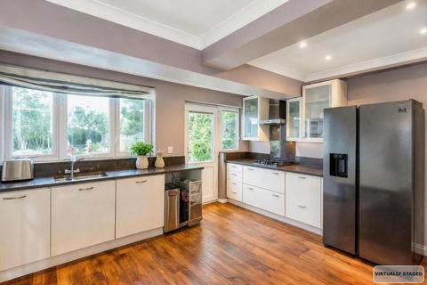4 bedroom semi-detached house for sale, Pickford Close, Bexleyheath, DA7