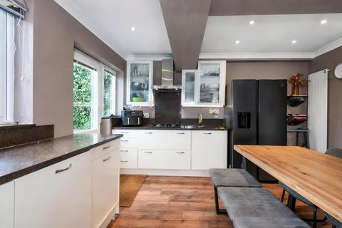 4 bedroom semi-detached house for sale, Pickford Close, Bexleyheath, DA7