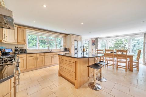 5 bedroom detached house for sale, Monmouth Close, Chard, Somerset, TA20