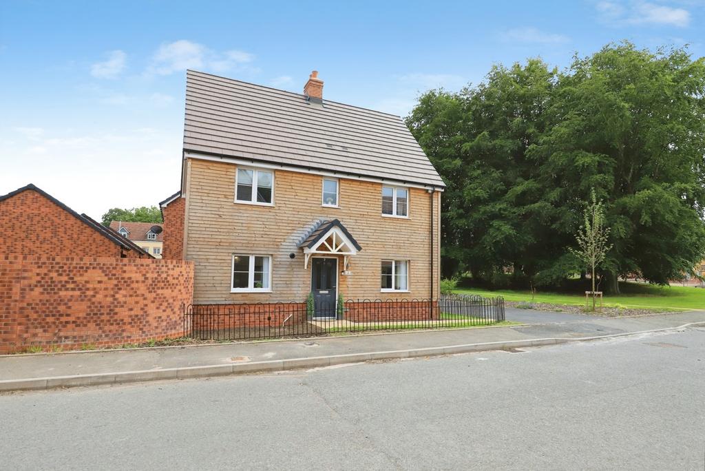 3 bedroom detached house for sale
