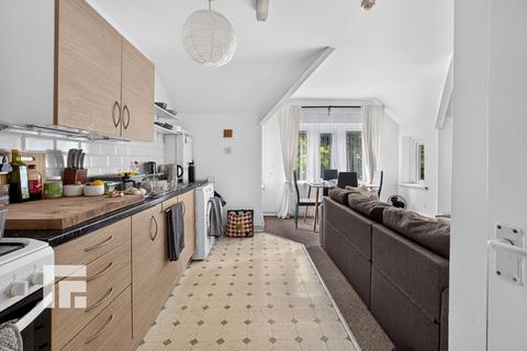 4 bedroom terraced house for sale, Neville Street, Cardiff, CF11