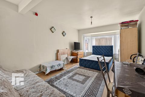 4 bedroom terraced house for sale, Neville Street, Cardiff, CF11