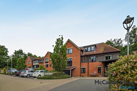 1 bedroom apartment for sale, Clarkson Court, Ipswich Road, Woodbridge, Suffolk, IP12 4BF