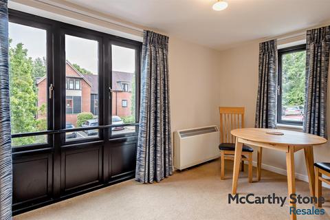 1 bedroom apartment for sale, Clarkson Court, Ipswich Road, Woodbridge, Suffolk, IP12 4BF