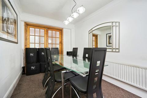 3 bedroom detached house for sale, Hough End Lane, Leeds
