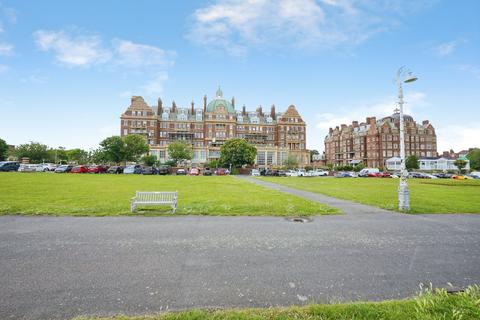 3 bedroom apartment for sale, The Leas, Folkestone, CT20