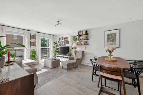 2 bedroom flat for sale, Wadham Mews, Mortlake, London, SW14