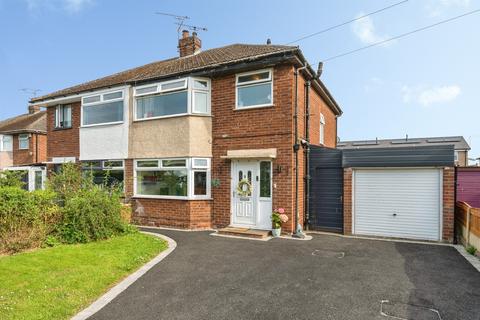 3 bedroom semi-detached house for sale, Evansleigh Drive, Sandycroft, Deeside