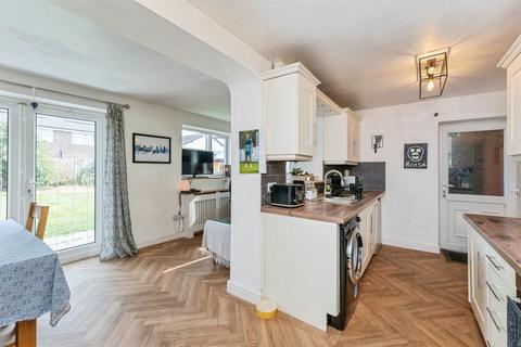 3 bedroom semi-detached house for sale, Evansleigh Drive, Sandycroft, Deeside