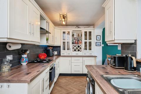 3 bedroom semi-detached house for sale, Evansleigh Drive, Sandycroft, Deeside