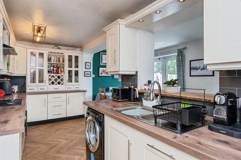 3 bedroom semi-detached house for sale, Evansleigh Drive, Sandycroft, Deeside