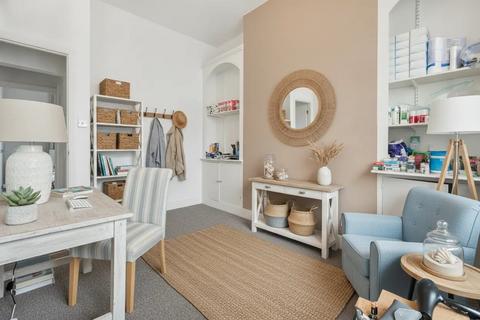 1 bedroom flat to rent, Whittingstall Road, London, SW6