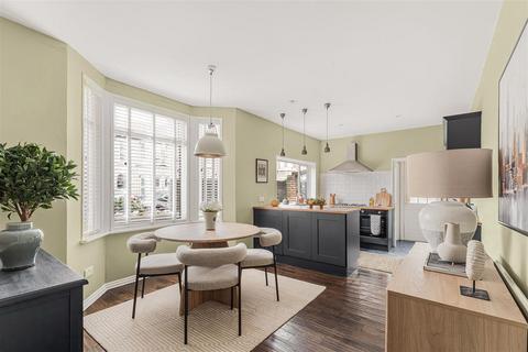 4 bedroom end of terrace house for sale, Barrett Road, Walthamstow, London, E17