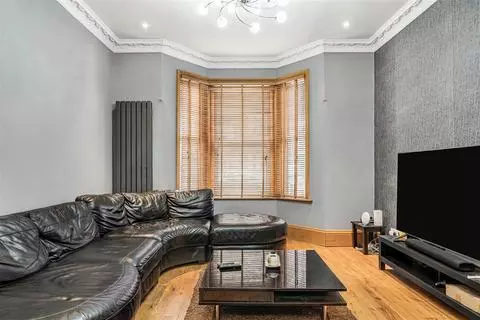 5 bedroom terraced house for sale – pohled 3