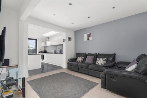 4 bedroom house to rent, Park Street Lane, Park Street AL2