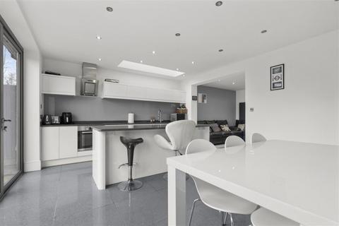 4 bedroom house to rent, Park Street Lane, Park Street AL2
