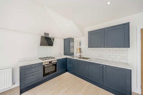 2 bedroom detached house for sale, Rudloe Road, London SW12