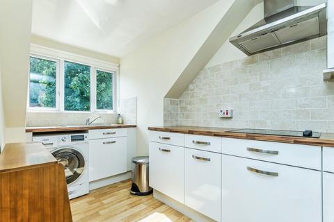 2 bedroom flat for sale, Caterham Lodge, 2 Stafford Road, Caterham, Surrey, CR3