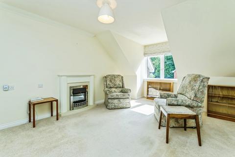 2 bedroom flat for sale, Caterham Lodge, 2 Stafford Road, Caterham, Surrey, CR3