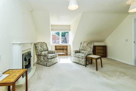2 bedroom flat for sale, Caterham Lodge, 2 Stafford Road, Caterham, Surrey, CR3