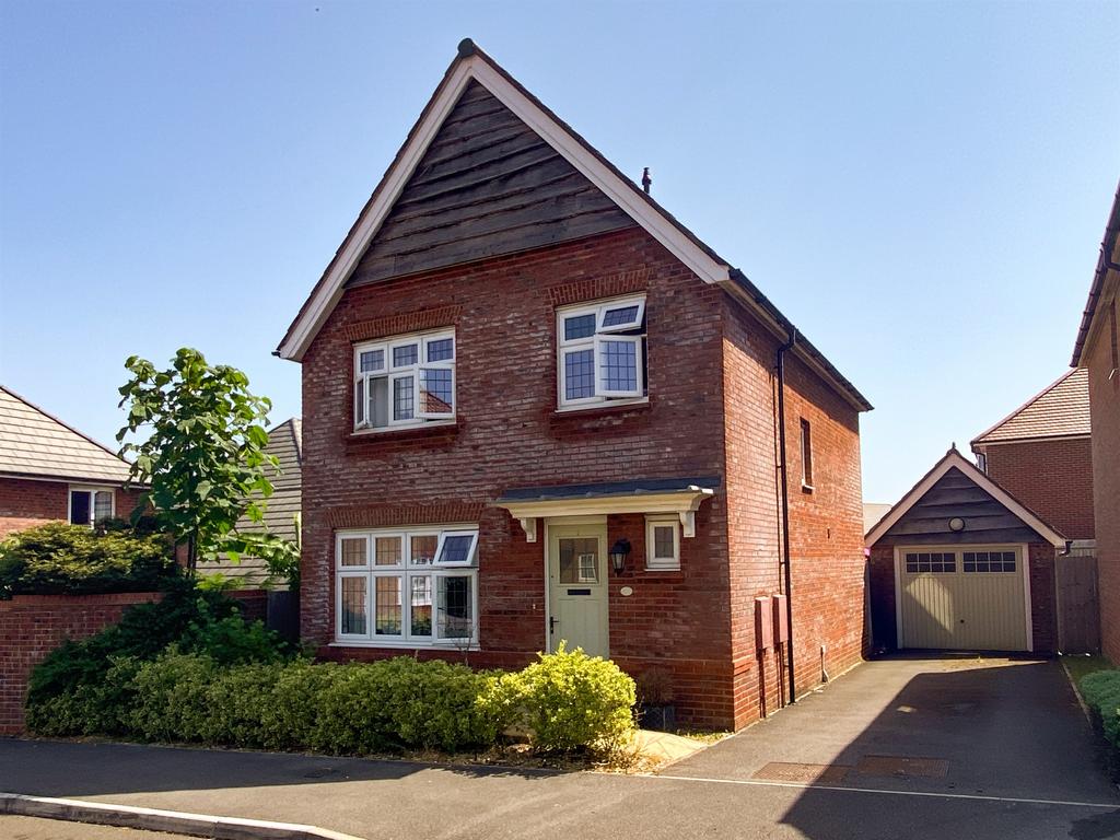 3 bedroom detached house for sale