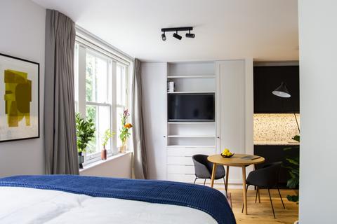 Studio to rent, Coleherne Road, London, SW10