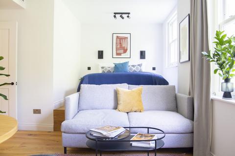Studio to rent, Coleherne Road, London, SW10