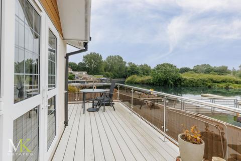 2 bedroom park home for sale, Beaulieu Avenue, Christchurch BH23