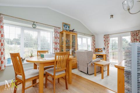 2 bedroom park home for sale, Beaulieu Avenue, Christchurch BH23