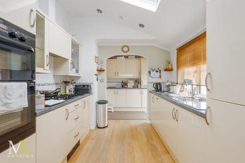 2 bedroom park home for sale, Beaulieu Avenue, Christchurch BH23