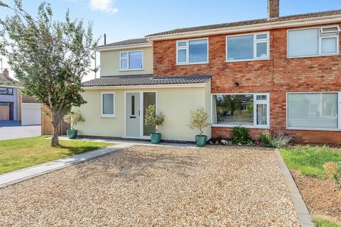 4 bedroom semi-detached house for sale, Gleneagles Close, Stamford