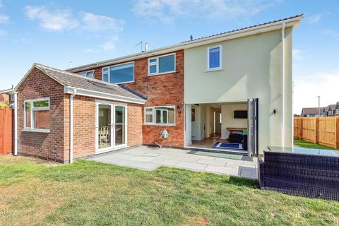 4 bedroom semi-detached house for sale, Gleneagles Close, Stamford