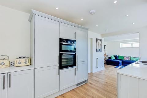 4 bedroom semi-detached house for sale, Gleneagles Close, Stamford