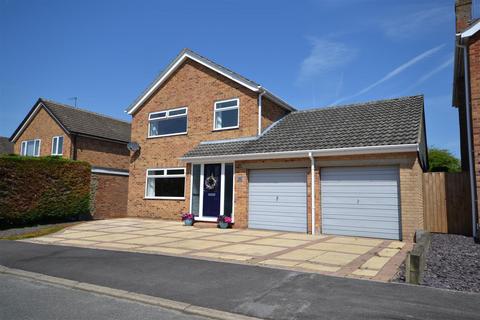 3 bedroom detached house for sale, Hill Rise Drive, Market Weighton, York