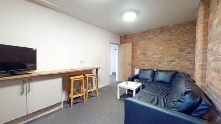 1 bedroom in a house share to rent