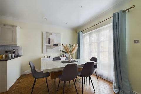 undefined, Nashdom Lane, Burnham, Slough, SL1