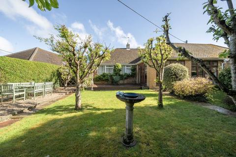 3 bedroom bungalow for sale, Folly View Crescent, Faringdon SN7