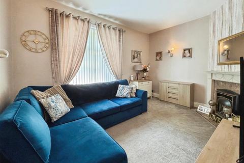 3 bedroom semi-detached house for sale, Poplar Grove, Bradford BD7