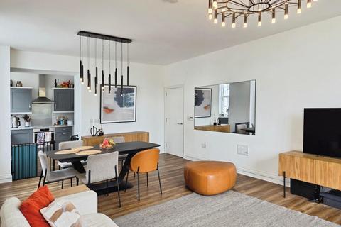 2 bedroom flat for sale, Captains Garden, Fishponds, Bristol