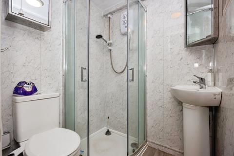 1 bedroom flat for sale, Lower Edgeborough Road, Guildford, Surrey, GU1