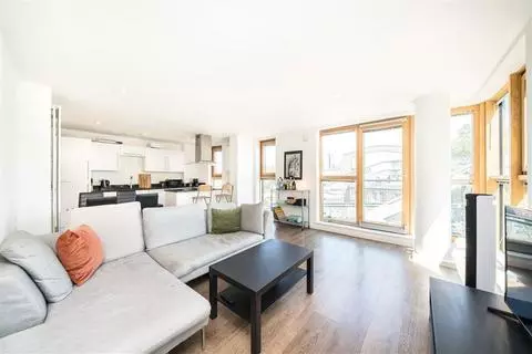 2 bedroom flat for sale - View 2