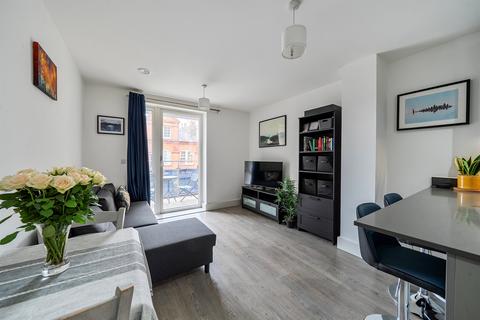1 bedroom flat for sale, Scotland Green, London